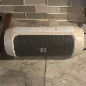 JBL charge 2 Bluetooth Speaker